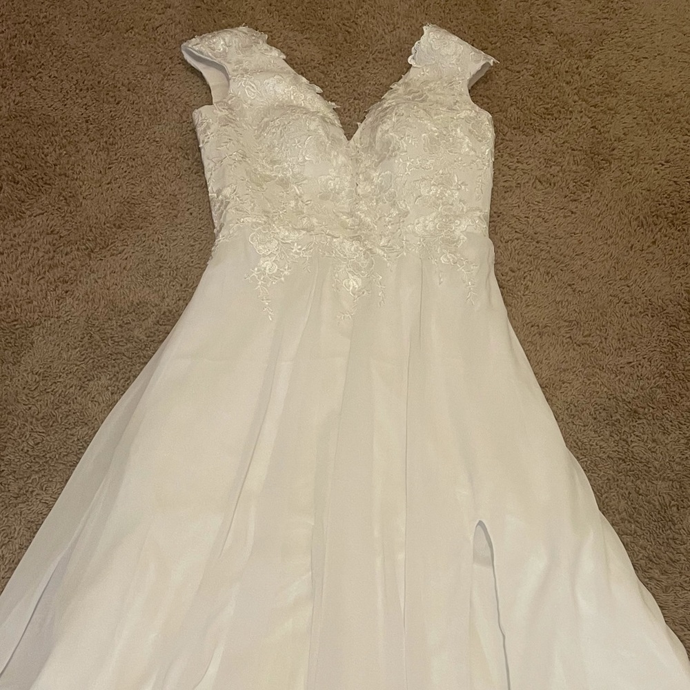 New bridal dress size 10